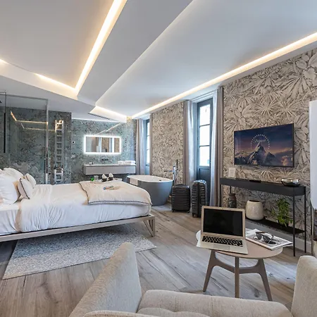 Le Dortoir Boutique Suites-3