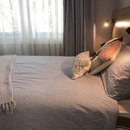 Carnarvon Lodge Kirribilli, Sydney-3