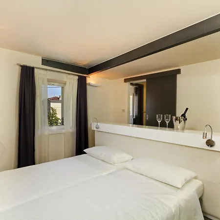 La Porta Luxury Rooms-2