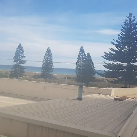 Largs Pier Hotel-2