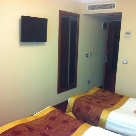Hotel Linda-2