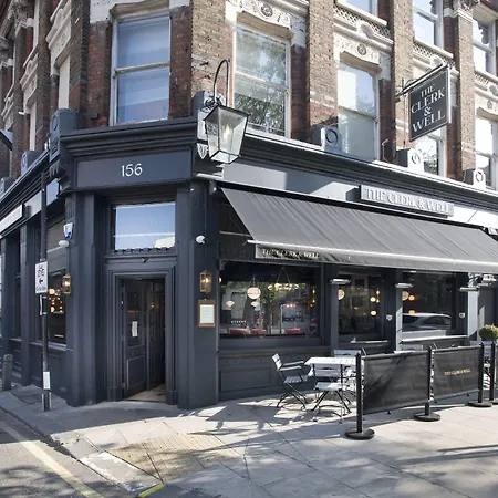 The Clerk & Well Pub And Rooms-2