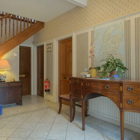 Acer Lodge Guest House-3