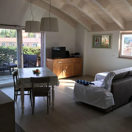 Nuova Opera Rooms & Apartments-3