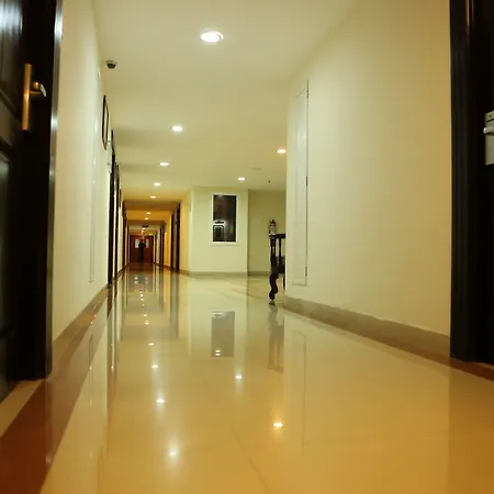 Hotel Airlink Castle-2