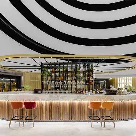 Vibe Hotel Canberra-3