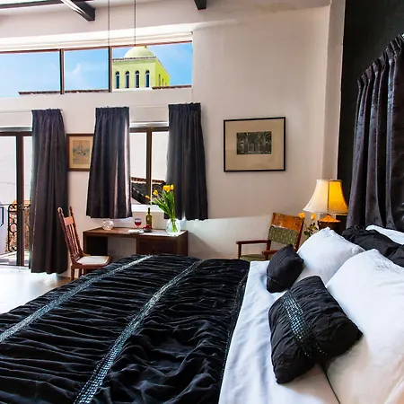 Garlands Del Rio Riverside Boutique Hotel-3