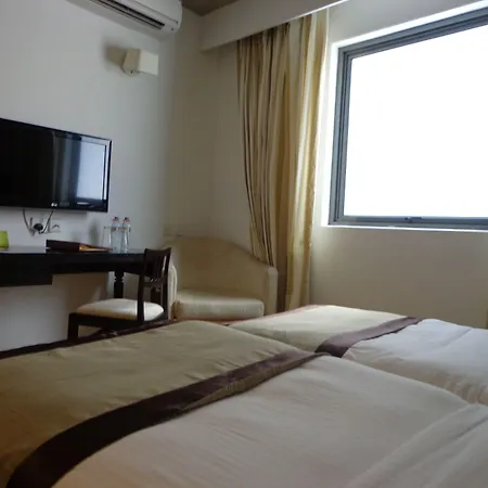 Earl'S Regent Hotel-2