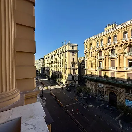 Naples Plaza Duomo-3