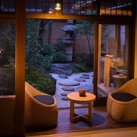 Nazuna Kyoto Nijo-Jo-3