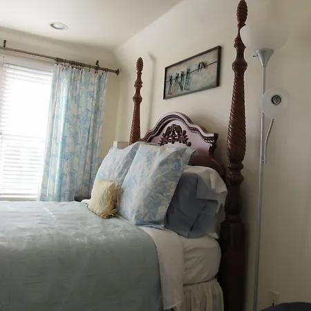 The St. Mary'S Inn, Bed And Breakfast-3