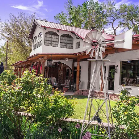Red Horse Bed And Breakfast-3