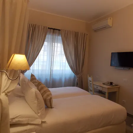 Casa Tua Vaticano Guest House-2