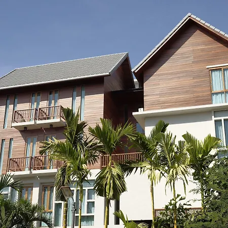 Tapae Gate Villa-2