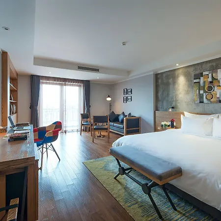 Bespoke Trendy Hotel Hanoi-2