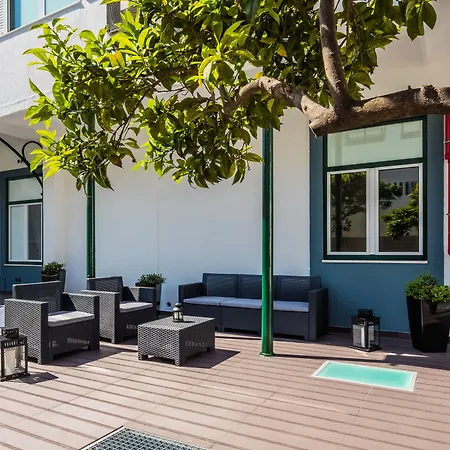 Vila Garden Guesthouse-2