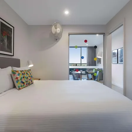 Oaks Melbourne Southbank Suites-2