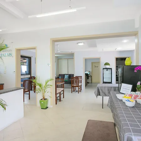 Cairns City Palms-2