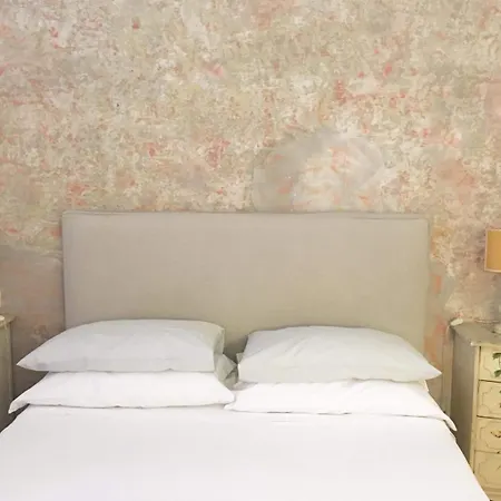 Vicolo Del Lupo Guesthouse-2