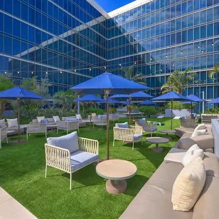 Hilton Anaheim-2