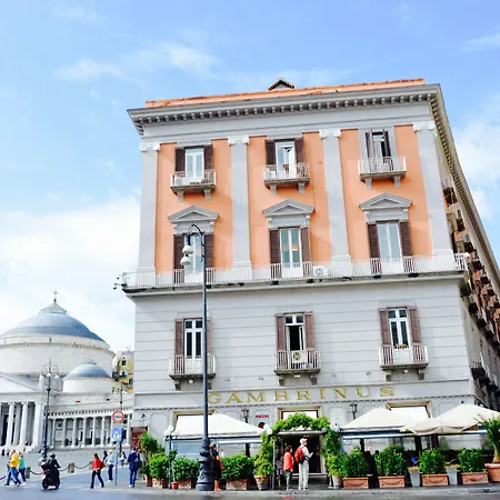 Relais Piazza Del Plebiscito B&B-3
