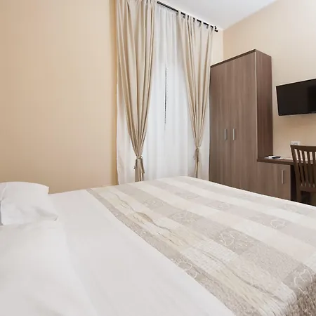 Trinity Luxury Rooms-2