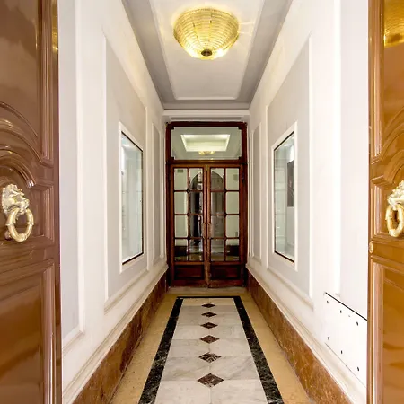 Frattina Grand Suite Guesthouse-3