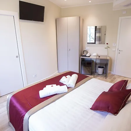Leonardo Da Vinci Guest House-3