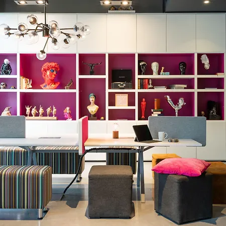 Moxy Frankfurt Airport-3