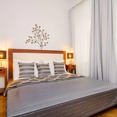Old Town Square Premium Residence-3