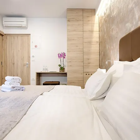 Central Pearl By Nono Ban Rooms-3