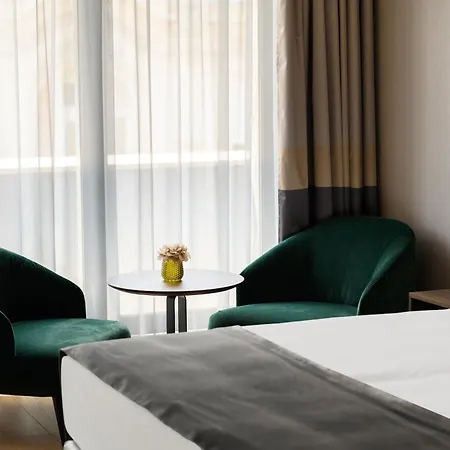 Emerald Hotel By Continental Group-3