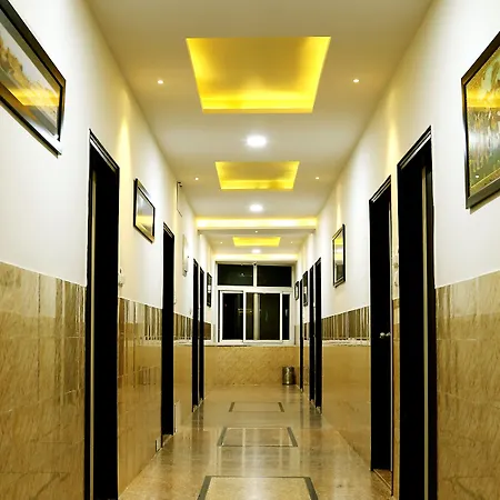 Hotel Royal Dezire-2