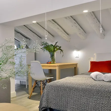 Nqn Aparts & Suites Madrid-3