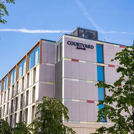Courtyard By Marriott Edinburgh West-2
