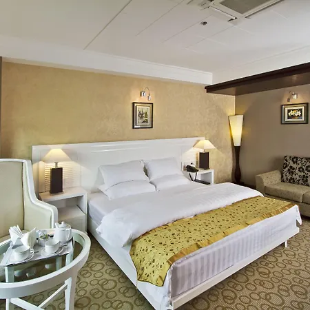 Hotel Gargee Grand-2