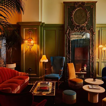 The Siren Hotel, An Ash Hotel-3