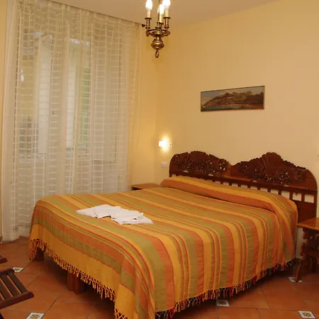 Dolcevitasorrento Guest House-3