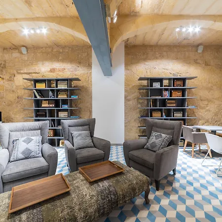 19 Rooms-2