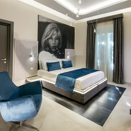 Via Veneto Luxury Suites-3