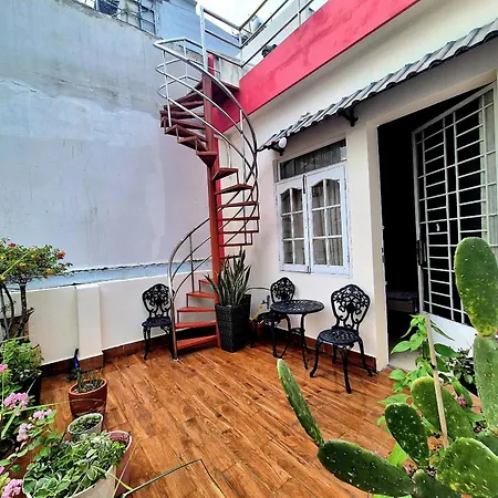 F F House Homestay-2
