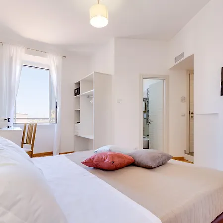 Dolce Luxury Rooms-2