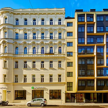 H+ Hotel Wien-3