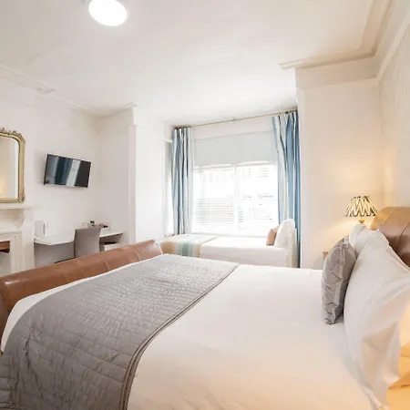 Oyo Lonsdale Guest House-3