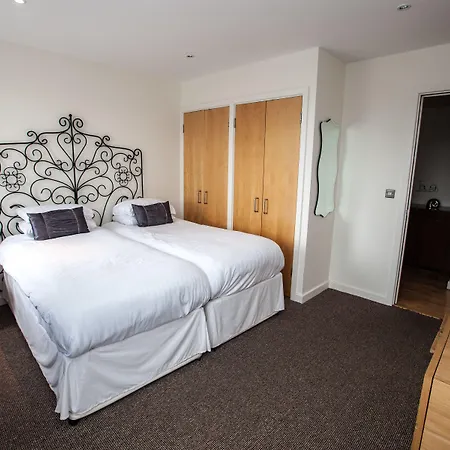 Cranbrook House Apartments - Near Ice Arena-3