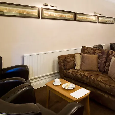 The Hideaway At Windermere (Adults Only)-3