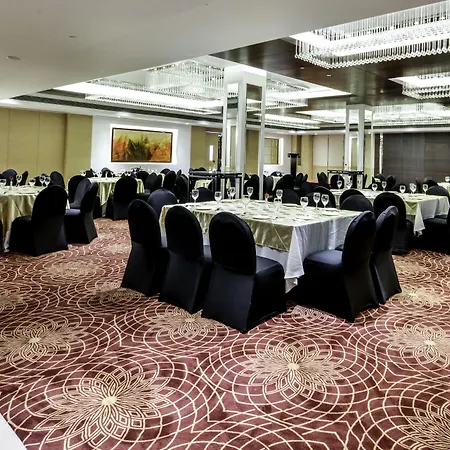 Lemon Tree Hotel Jammu-3