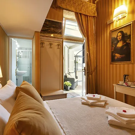 Canova Rooms In Spanish Steps-2