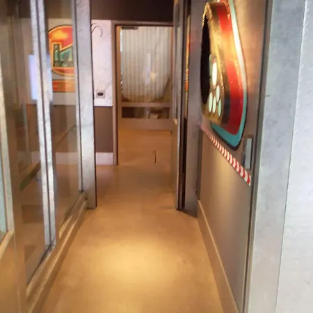 Ind Hotel-2