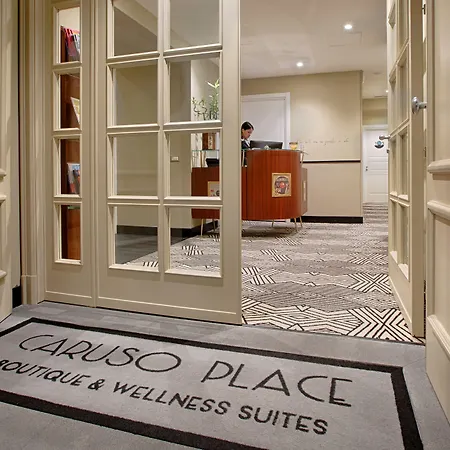 Caruso Place Luxury Rooms & Suites-3